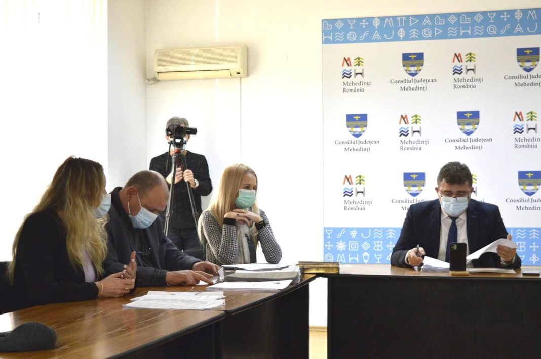 60% din bugetul Mehedințului este pentru investiții/Aladin Georgescu: Anul acesta ne propunem să continuăm și să finalizăm marile obiective pentru dezvoltarea infrastructurii rutiere, de sănătate și de educație