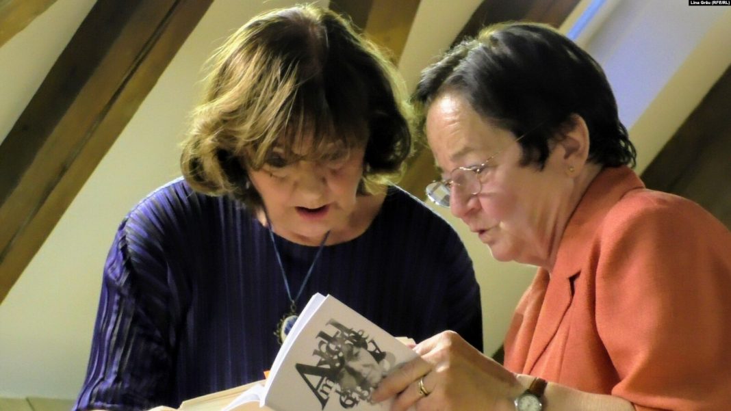 Prietena și traducătoarea în cehă a Anei Blandiana: N-am fost liberi în comunism. Nu suntem liberi în capitalismul globalizat