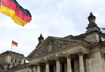 Germanii cu vârste cuprinse între 17 și 45 de ani vor trebui să solicite aprobare pentru șederi în străinătate mai lungi de 3 luni