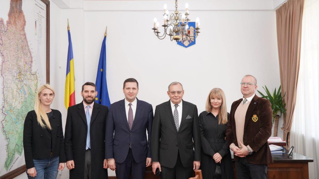 Principele Nicolae la Zilele Culturii Naționale organizate de CJ Dâmbovița/Corneliu Ștefan: Îl felicit pentru că a ales să lanseze și la Târgoviște volumul „Bunicul meu, Regele Mihai”