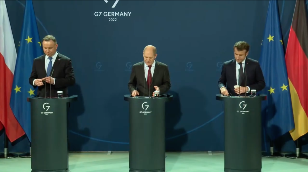 Polonia invitată să joace de Germania și Franța în criza ucraineană. ROMÂNIA NU EXISTĂ!