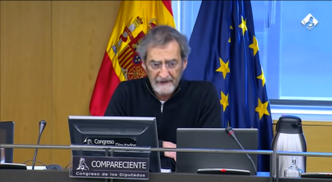 Profesor spaniol de top acuză vaccinarea în Parlamentul de la Madrid: Această vaccinare în masă este un experiment global fără precedent în istoria umanității