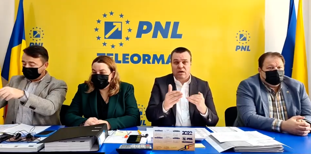 VIDEO/PNL Teleorman a blocat un bust dorit de PSD: „Cum să dai 60.000 de euro pe un bust, e de aur? Astfel de practici trebuie să înceteze, județul Teleorman are nevoie de investiții și modernizare. De aceea nu se vede nimic în județ, în 30 de ani de administrație pesedistă”