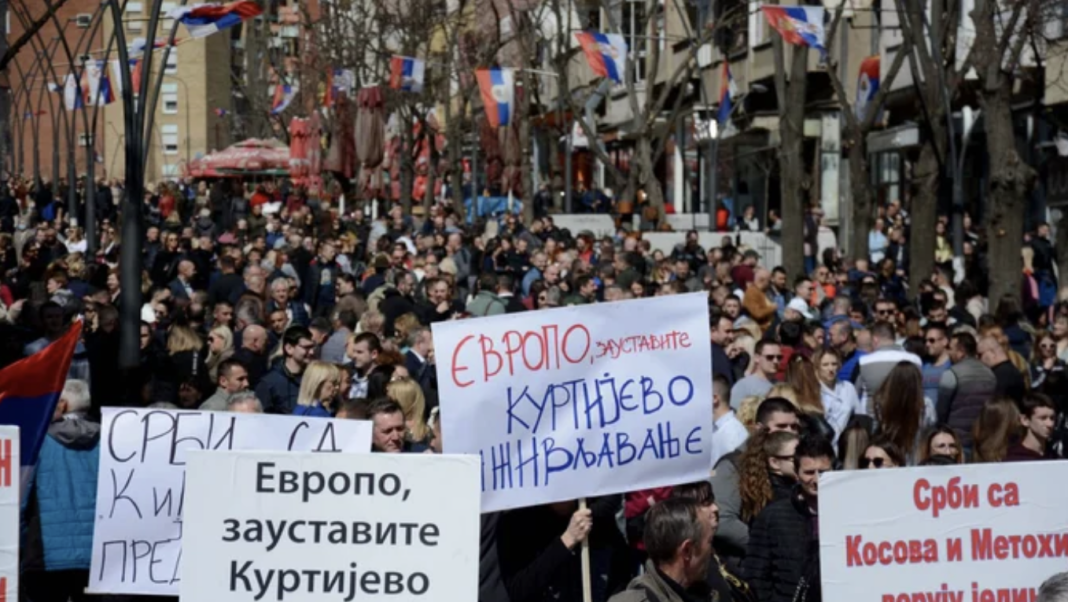 Președintele Serbiei: Acordul de la Bruxelles cu Kosovo nu mai există.Aljbin Kurti a decis să-i atace pe sârbi.Avertizez comunitatea internațională că îi vom apăra pe sârbii din Kosovo și Metohia