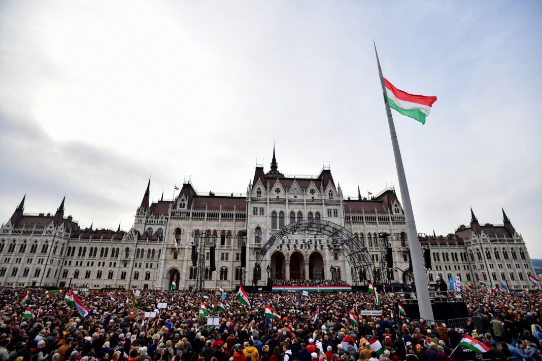 Reuters: Miting uriaș pro Orbán de Ziua Ungariei la Budapesta VIDEO
