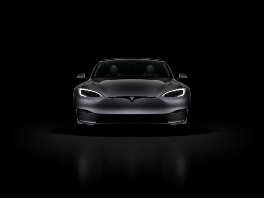 Criza ucraineană duce la creşterea preţurilor materiilor prime care lovește Tesla și industria vehiculelor electrice