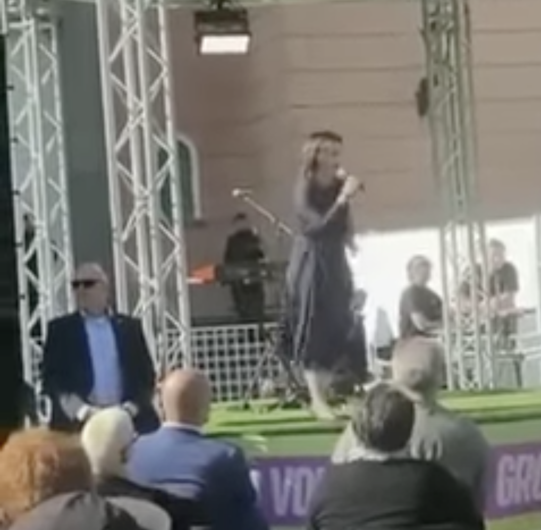 Ministrul ecologist de externe german, atacat cu ouă de activiștii pentru pace nemulțumiți de livrările de arme Ucrainei