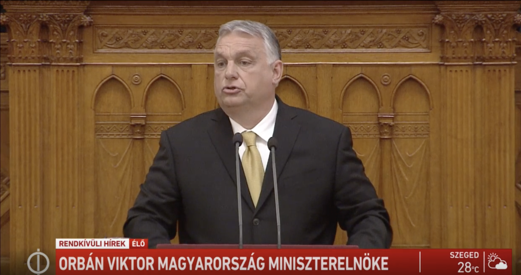 Viktor Orbán: Un ”val sinucigaş” agită ”lumea occidentală” care ”experimentează marele program de înlocuire”.”Vrea să înlocuiască copiii creştini pe cale de dispariţie cu migranţi din alte civilizaţii”