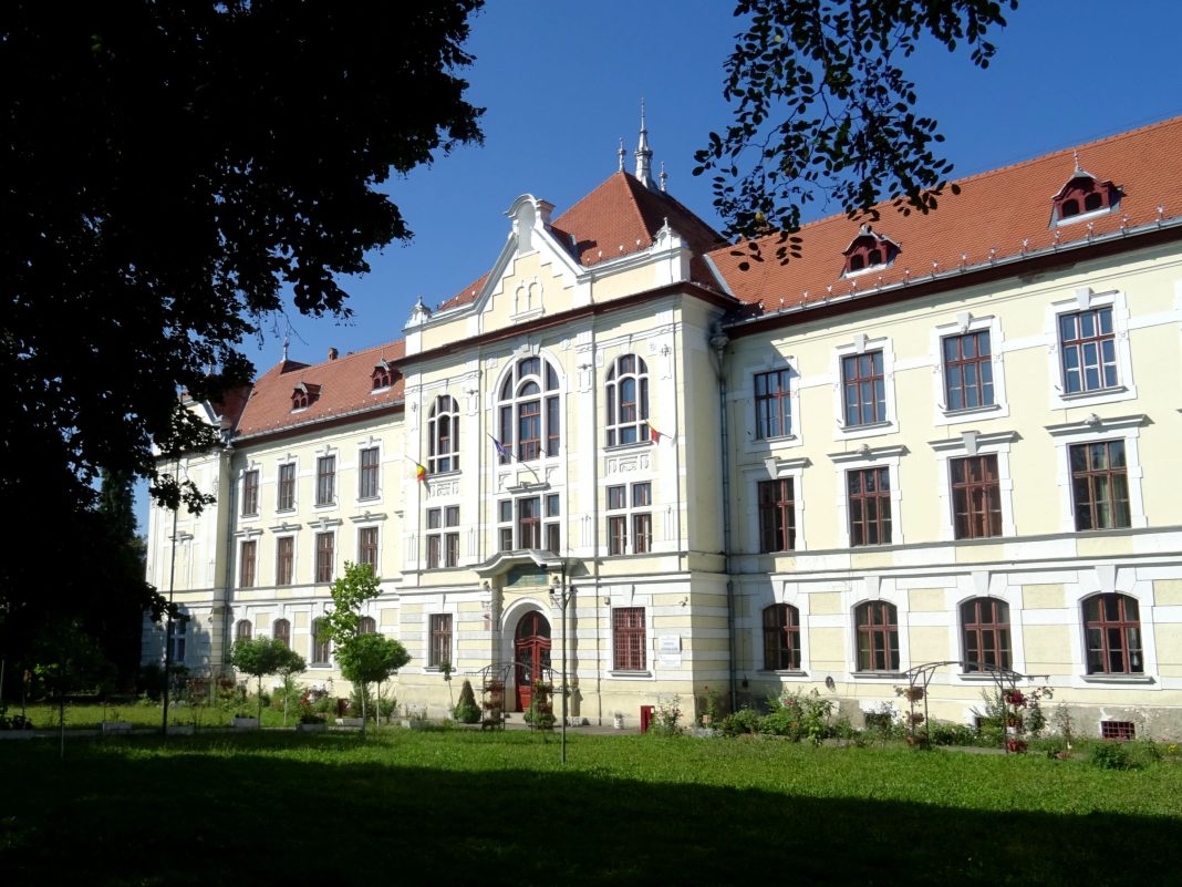 UDMR se revoltă după decizia Înaltei Curți privind Liceul Teologic Romano-Catolic „II. Rákóczi Ferenc” din Târgu Mureș