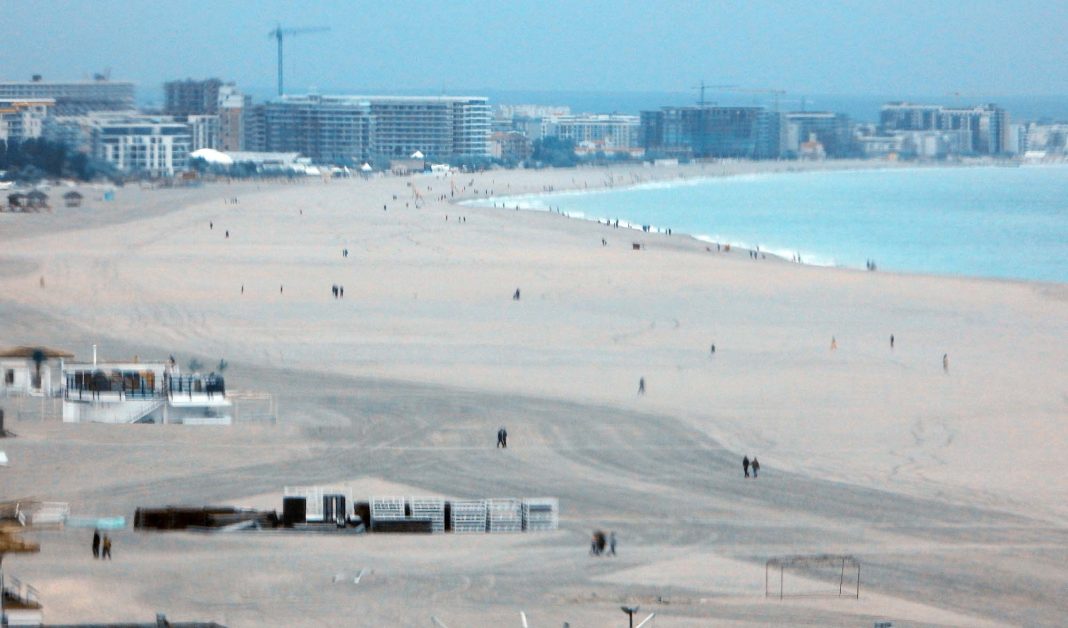 Ministrul Turismului: La Mamaia aproape că nu mai exista plajă