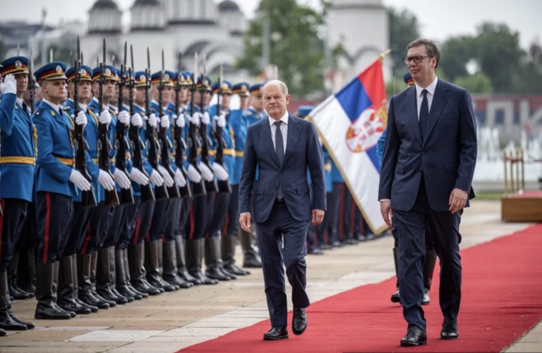 Cancelarul German, șantaj la Belgrad: Recunoașteți Kosovo, intrați în UE