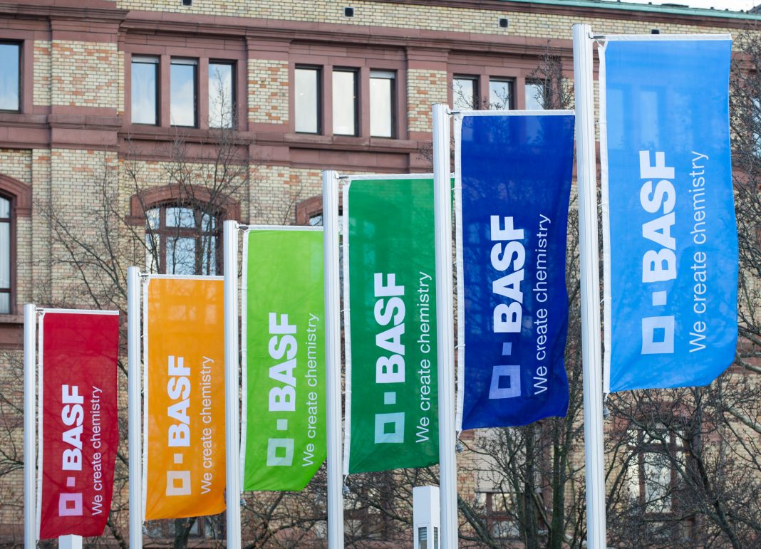 Afacerile nemților de la BASF cu rușii în martie: Profit de 400 milioane de euro
