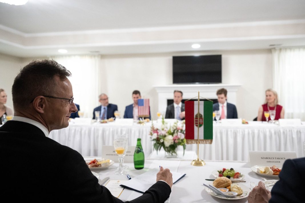 Ministrul de externe maghiar: Introducerea impozitului minim global ar însemna practic o ultimă lovitură pentru economia europeană