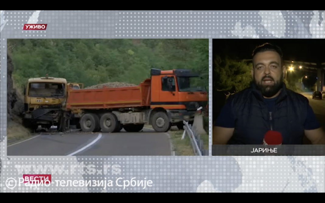 Sârbii din Kosovo au blocat autostrăzile