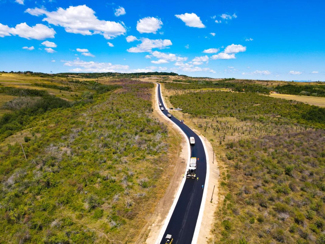 Cel mai important drum către zona de nord a județului Mehedinți: REABILITAREA DRUMULUI MALOVĂȚ – MARGA, APROAPE DE FINAL