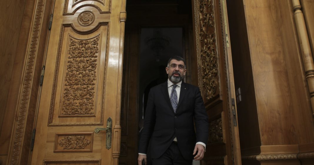 Robert Cazanciuc susține racolarea magistratilor de către servicii