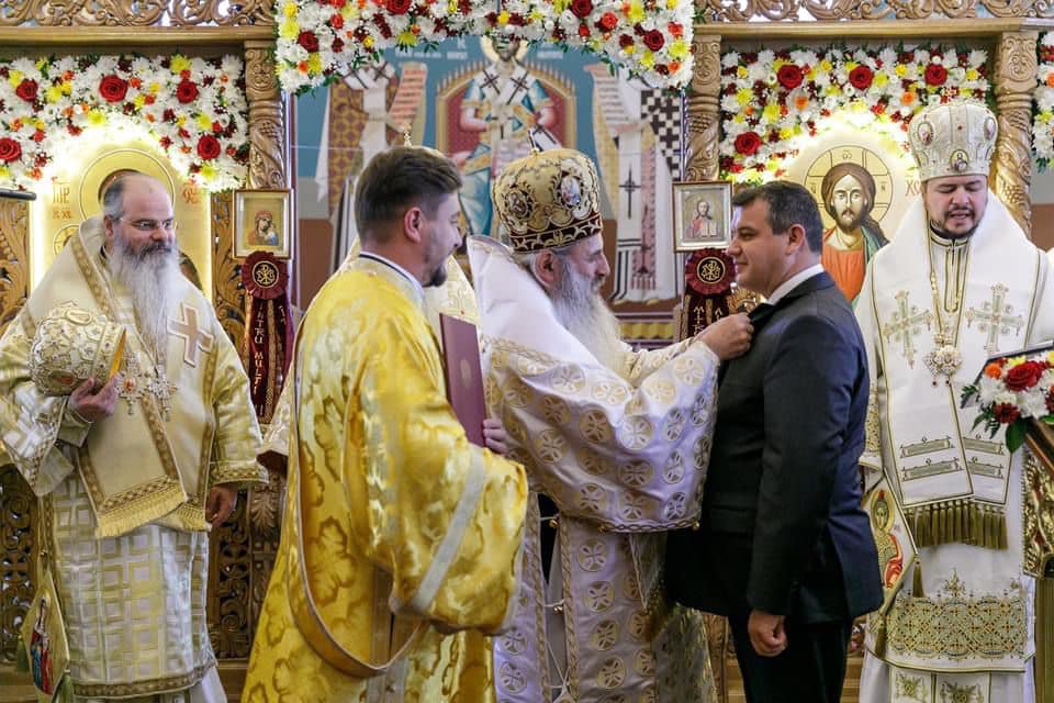Tomac a primit din partea Patriarhului Daniel cu prilejul celebrării a 30 de ani de la reactivarea Mitropoliei Basarabiei distincția Ordinul “Maica Domnului Rugătoarea”