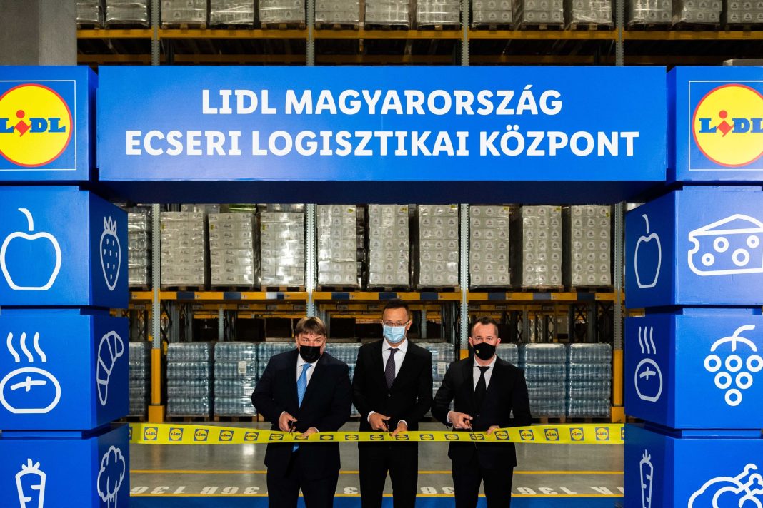 Viktor Orbán pune la punct supermarketurile străine: Lidl și Aldi îl acuză că avantajează comercianții maghiari. Occidentalii fentează bugetul Ungariei