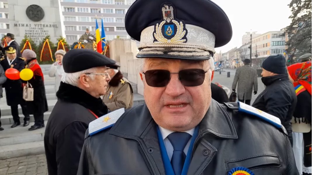 Generalul în rezervă Aurel Litan: Plătim 1000 de dolari pe zi pentru un militar străin? Să-i dați unui militar cât primește un mercenar străin. Cui dau onorul astăzi?
