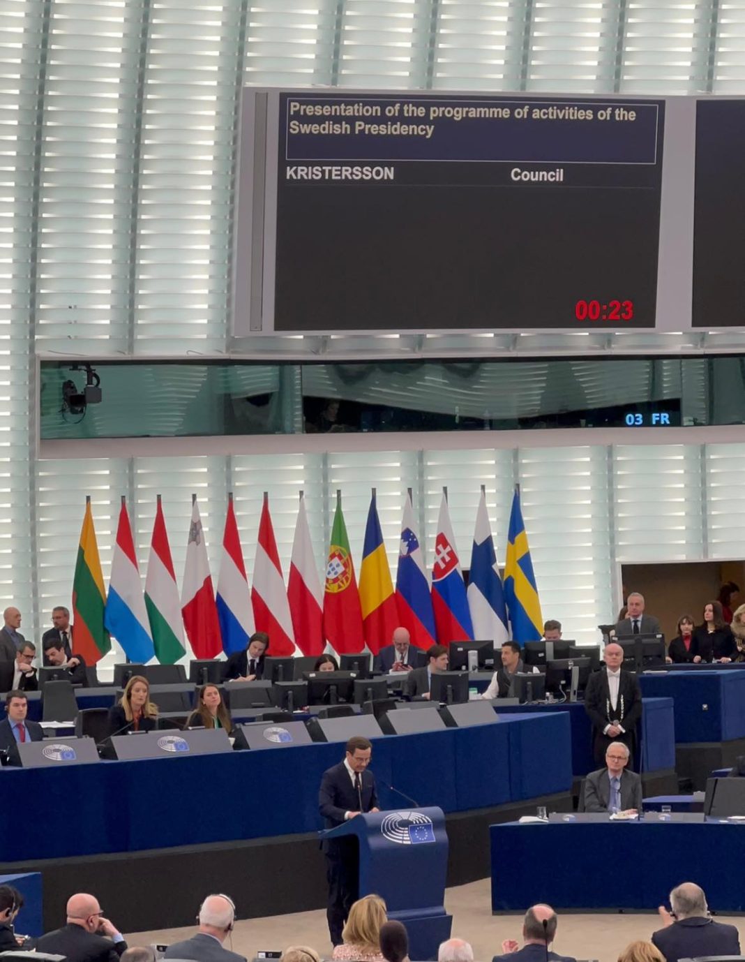 Tomac: Chiar acum, în plenul Parlamentului european, Premierul suedez, Ulf Kristersson, a declarat: dorim să punem pe ordinea de zi chestiunea extinderii spațiului Schengen. Stiu că asta așteaptă România și Bulgaria