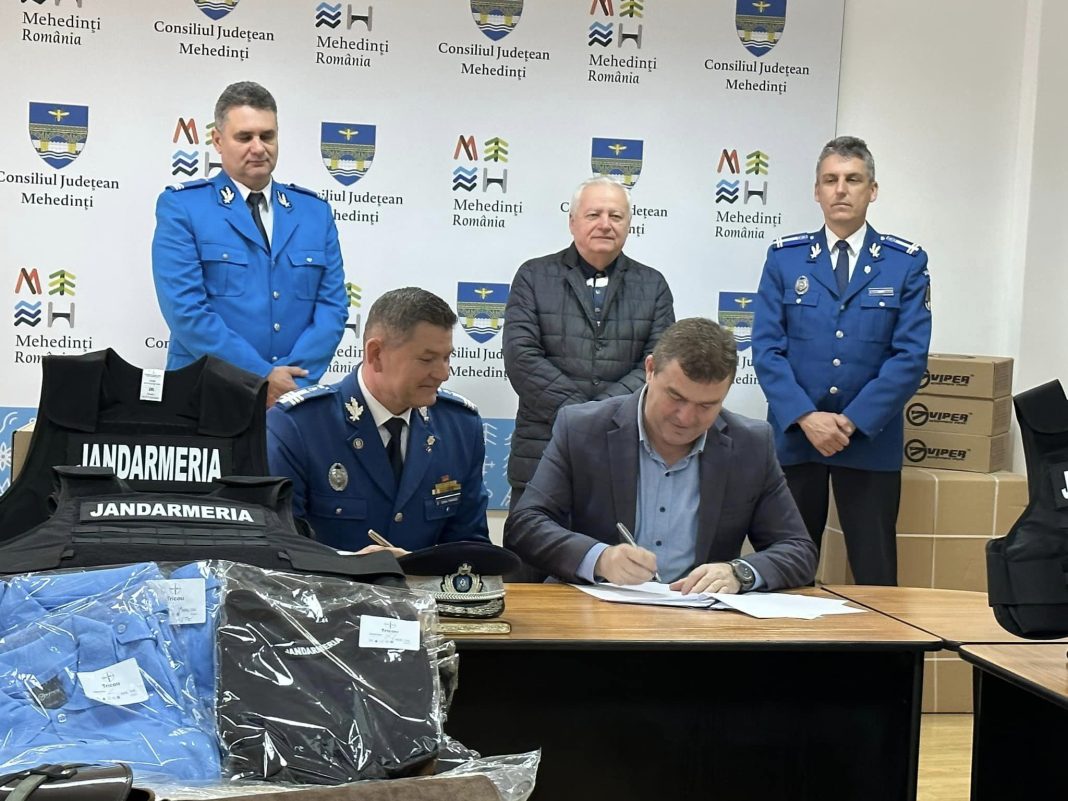 Consiliul Județean Mehedinți a achiziționat echipamente pentru a sprijini activitatea jandarmilor mehedințeni