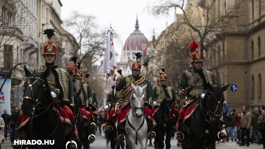 Viktor Orbán de Ziua Maghiarilor de Pretutindeni: Noi, maghiarii, preferăm mai degrabă să trăim în libertate decât să murim pentru ea
