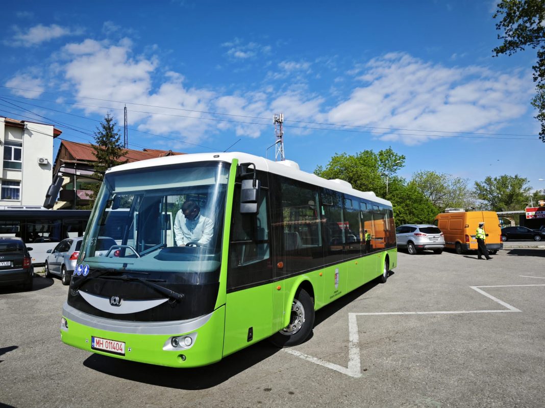 AU SOSIT PRIMELE AUTOBUZE ELECTRICE LA DROBETA-TURNU SEVERIN