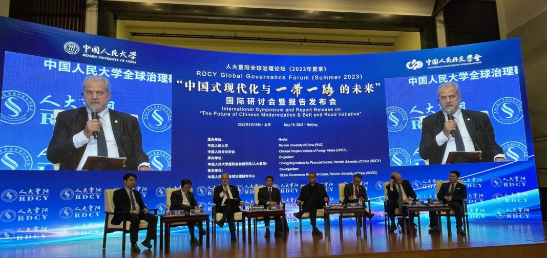 Adrian Năstase, al doilea turneu in China in câteva luni