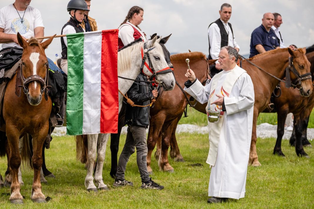 Bisericile maghiare din România cheamă la vot în favoarea candidatului capabil să contrabalanseze forţele politice extremiste: Fără absenteism