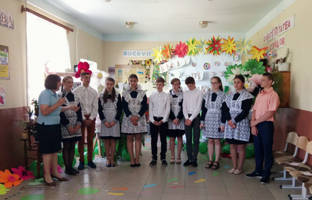 Moartea școlilor românești din regiunea Cernăuți