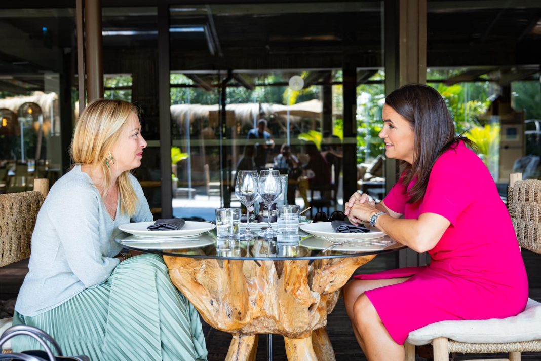 Președinta Ungariei l-a invitat pe Musk la conferința ultraconservatoare despre natalitate de la Budapesta, unde va fi prezentă și Meloni