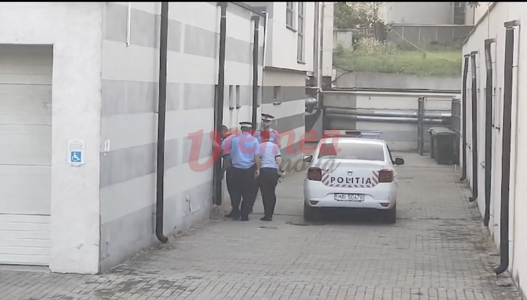 VIDEO/Baronul Buzatu provoacă scandal și din pușcărie: Adus fără cătușe la arestare și mascat de polițiști