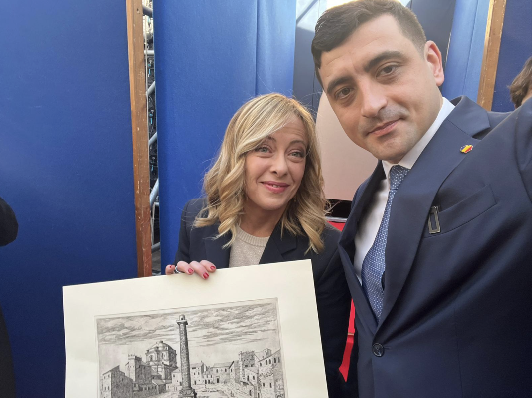 George Simion, audiență privată la Papa și la adunarea conservatorilor europeni de la Atreju, la cel mai mare eveniment Fratelli d’Italia al anului: Soluția pentru a apăra rădăcinile latine, rădăcinile creștine ale Europei este aceea ca la nivel european „să facem guvernul de centru-dreapta la Bruxelles și să câștigăm împreună toate bătăliile care vor veni”