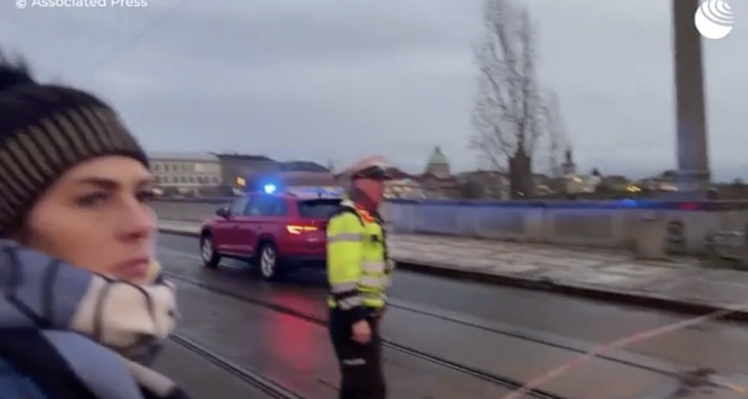 Cel puțin 15 morți în atacul de la Universitatea din Praga