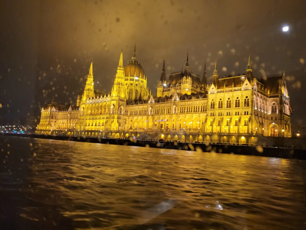 Institutul Nézőpont: România nu este înaintea Ungariei din punct de vedere economic