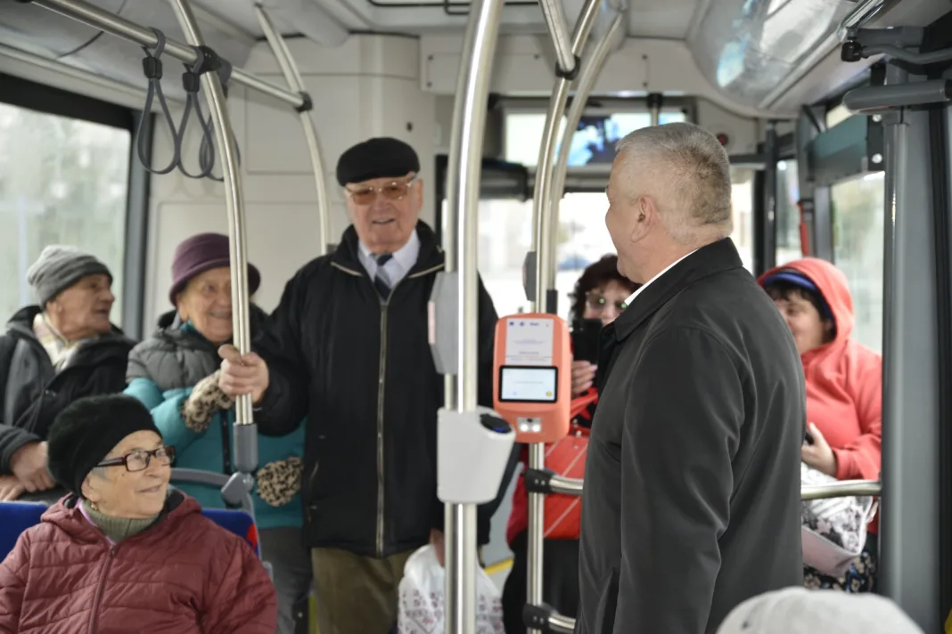 PRIMELE AUTOBUZE ELECTRICE CIRCULĂ LA DROBETA-TURNU SEVERIN