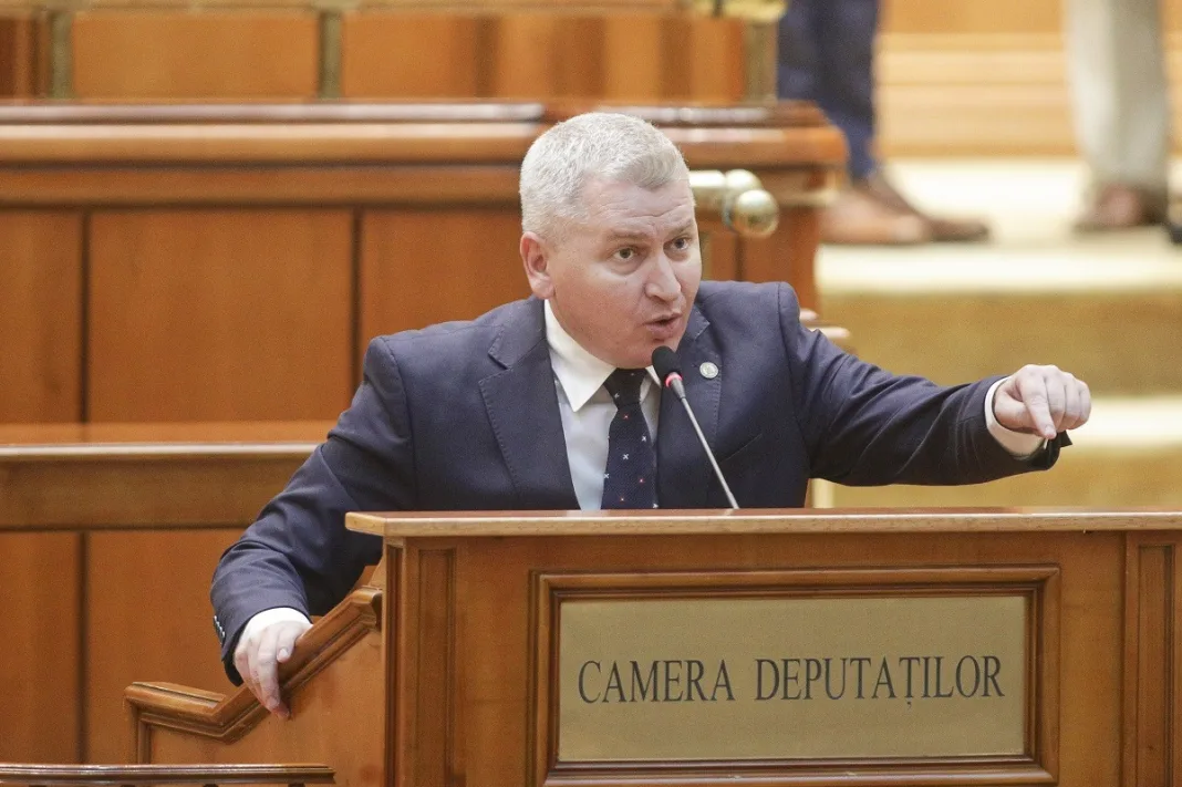 Florin Roman (PNL): Ciolacu ne anunţă să stăm liniştiţi ca în 2024 nu vor crește taxele. Ce nu spune este că creşterea taxelor a fost oprită de PNL