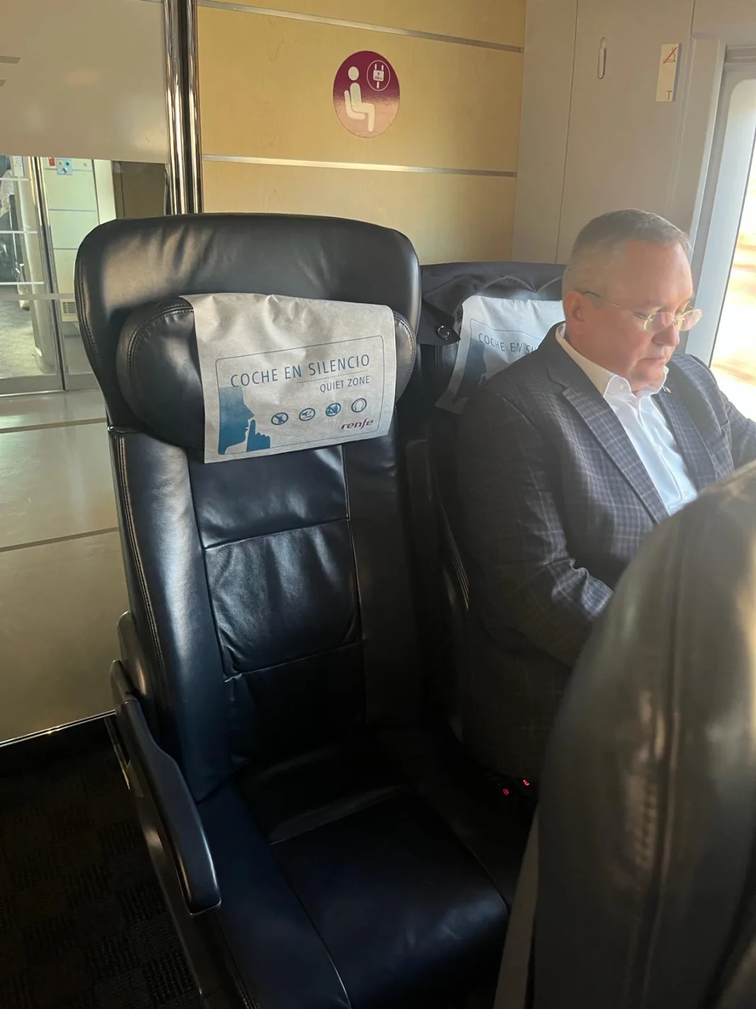 Ciucă și liderii PNL cu trenul la Madrid: Acordul privind dubla cetăţenie le va permite celor peste un milion de români din Spania să obţină cetăţenia spaniolă fără a renunţa la cea română