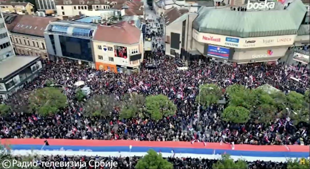 VIDEO/Miting imens la Banja Luka împotriva rezoluției Srebrenica propusă de Germania și SUA la ONU