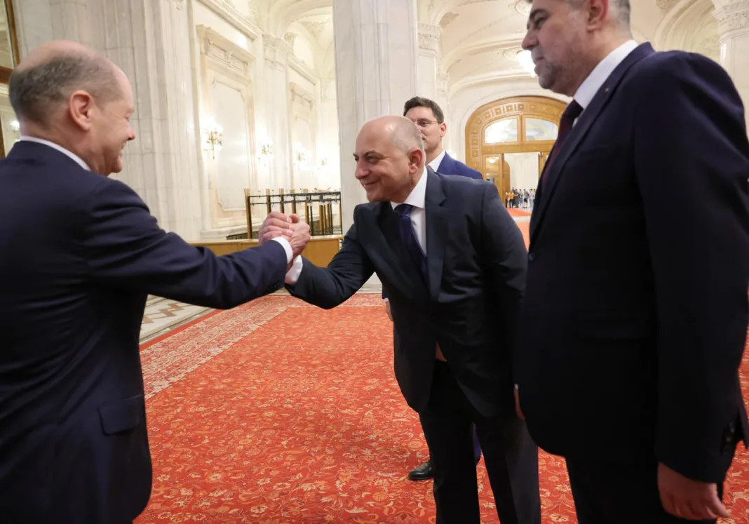 Cîrstoiu cu Scholz: Situaţia e într-adevăr nefericită pentru că în Bucureşti continuăm să vorbim despre necesităţile de bază şi nu vorbim despre tehnologii avansate