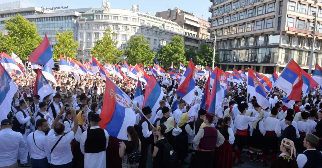 Vučić acuză violențele din Serbia și anunță că va decide in 10 zile ce va face după demisia guvernului