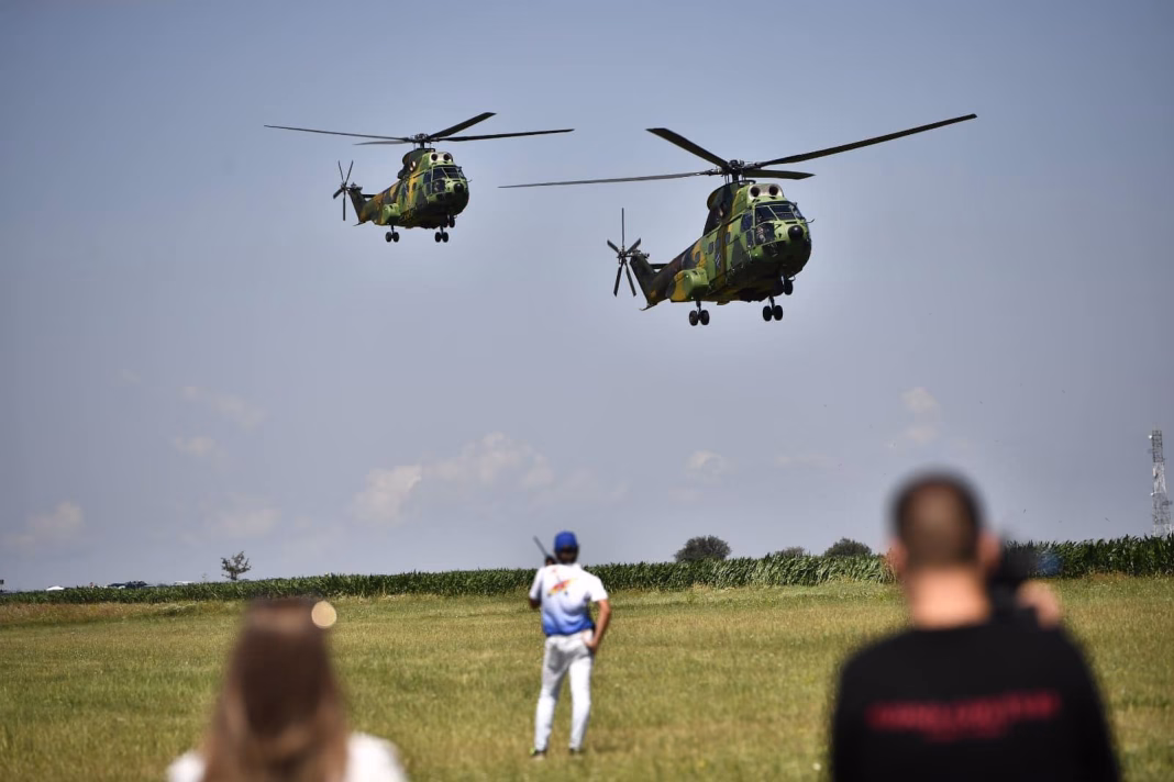 Show aeronatic pe Aerodromul Drobeta