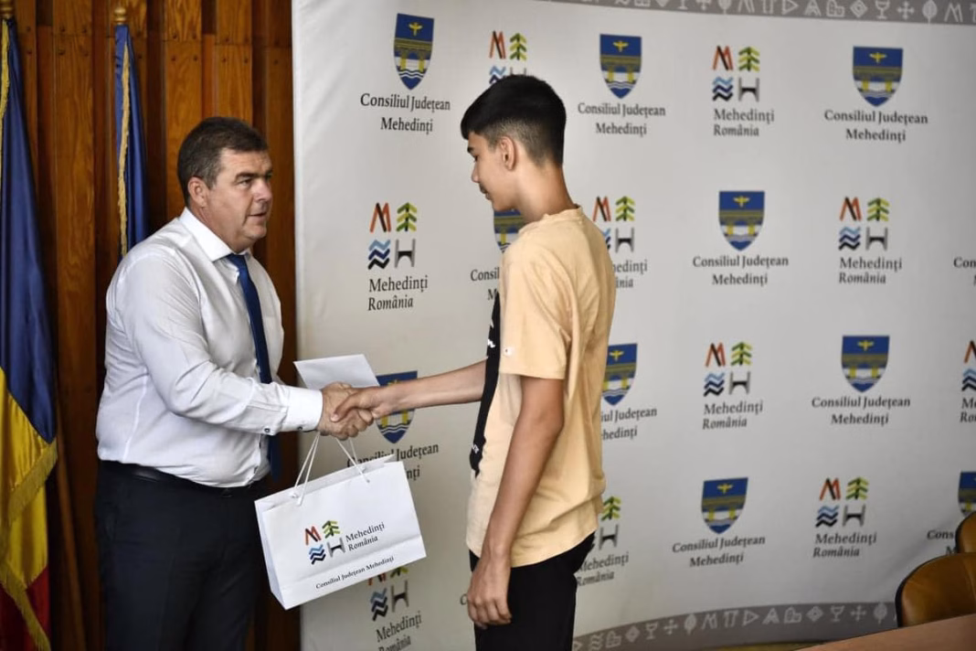 INIȚIATIVE ANTIDROG, PREMIATE DE CONSILIUL JUDEȚEAN MEHEDINȚI