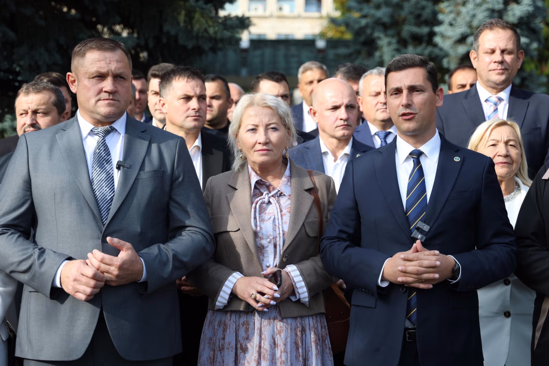 Echipa PNL Maramureș a depus peste 30.000 de semnături de susținere a listelor partidului pentru alegerile parlamentare