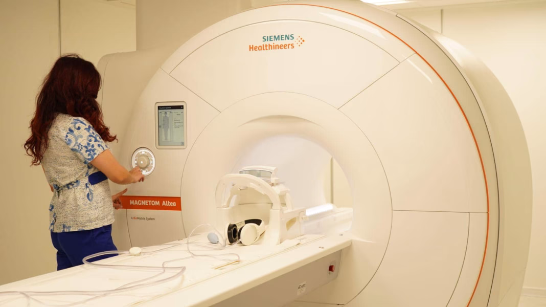 A fost instalat noul echipament RMN la Spitalul Județean de Urgență Târgoviște