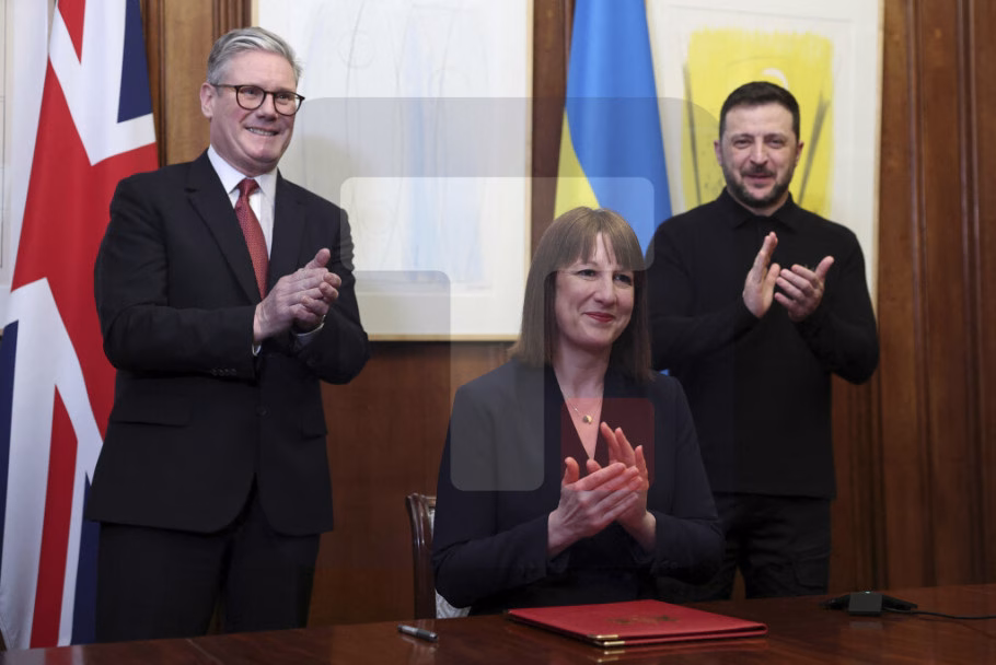 Nici britanicii nu dau moca Ucrainei: Imprumut de 2,26 miliarde de lire pentru armată