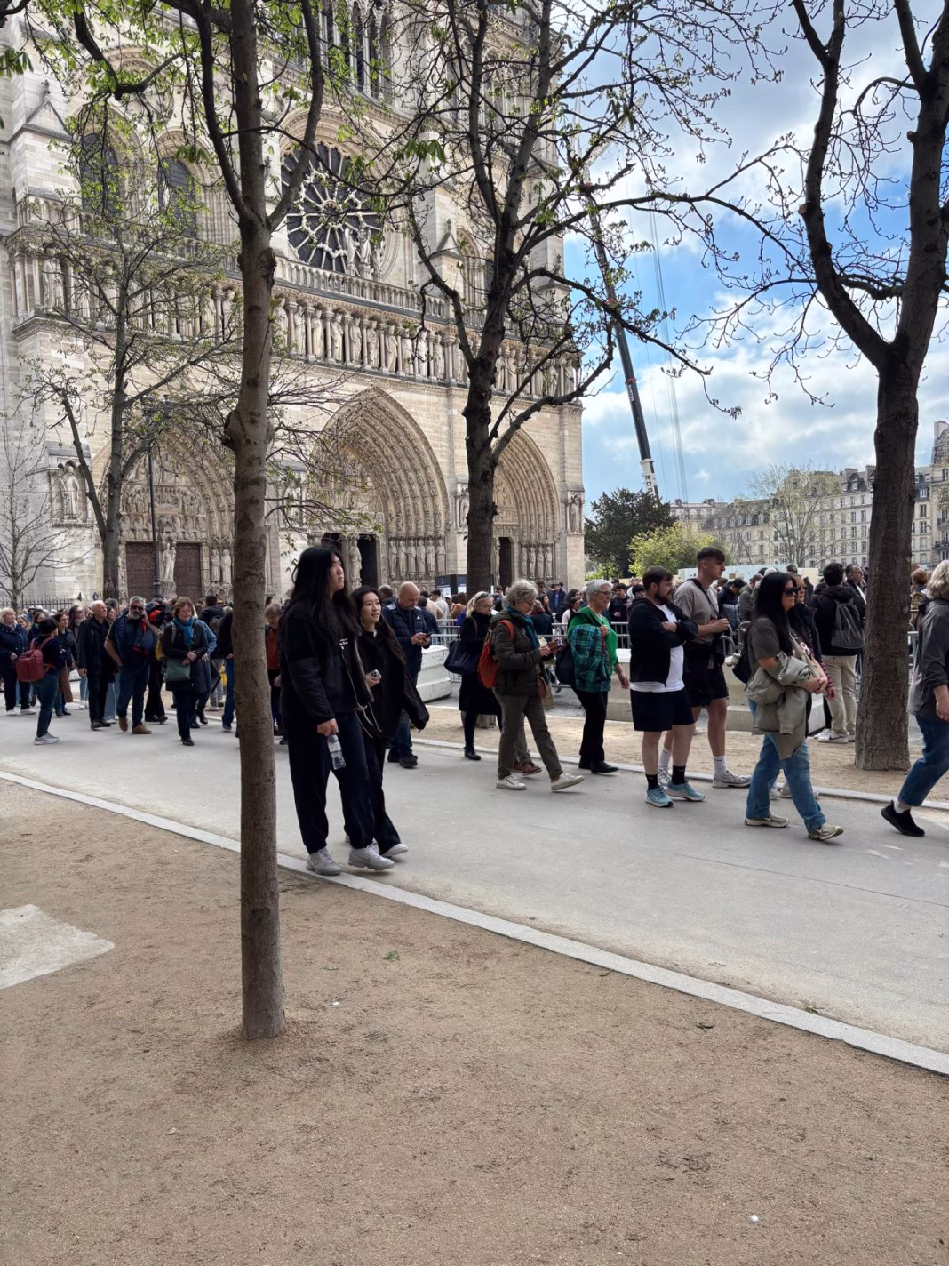 Cum se aprobă un referendum la Paris? Cu 4%