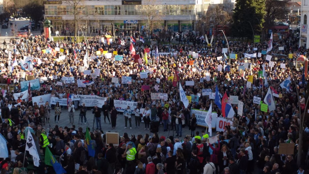 Vicepremierul sârb: Serviciile secrete ruse ne-au ajutat la proteste