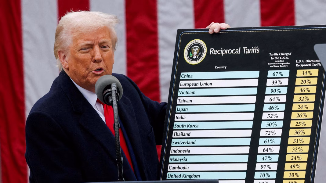 Trump amenință UE cu taxe de 35% dacă țările europene nu investesc 600 de miliarde de dolari în economia SUA și nu cumpără energie de 750 de miliarde de dolari