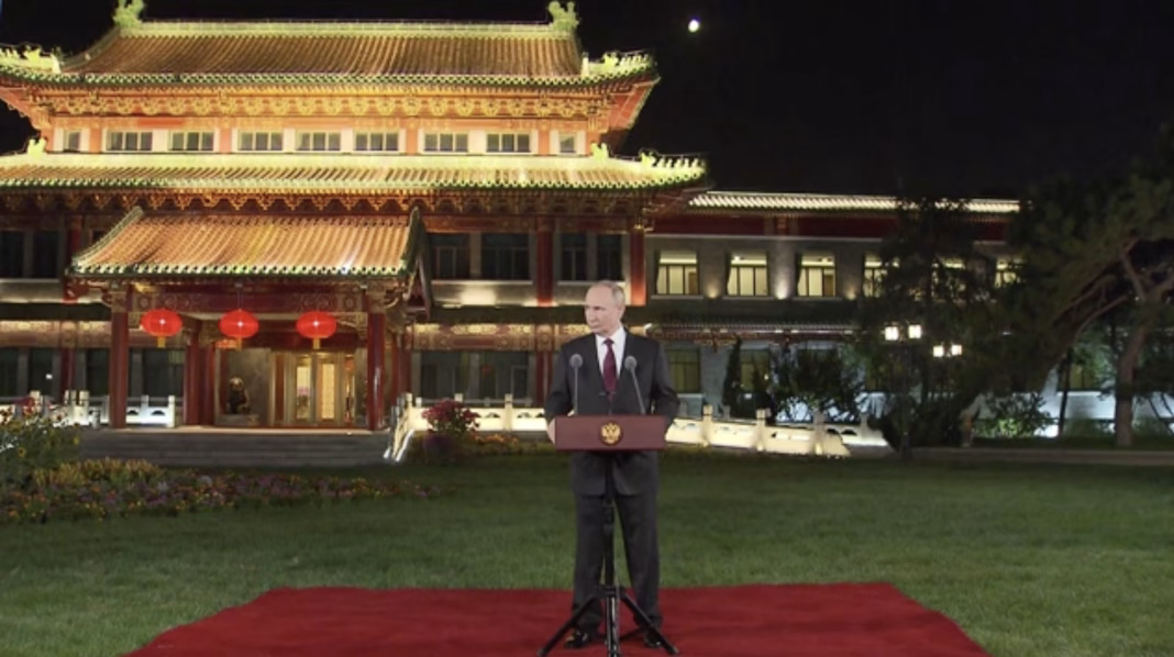 Putin: Occidentul folosește conflictul din Ucraina pentru a-și rezolva problemele economice în relațiile cu alte țări